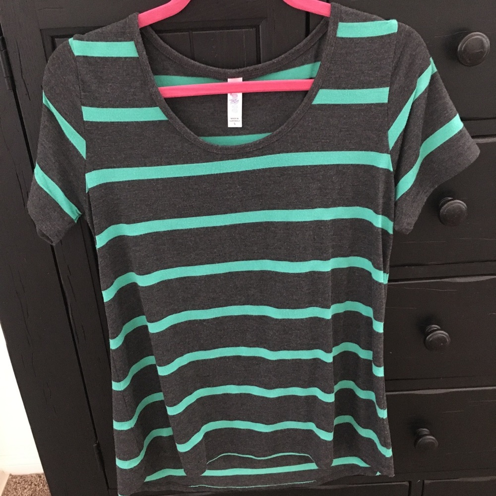 Lularoe Classic T Size S
